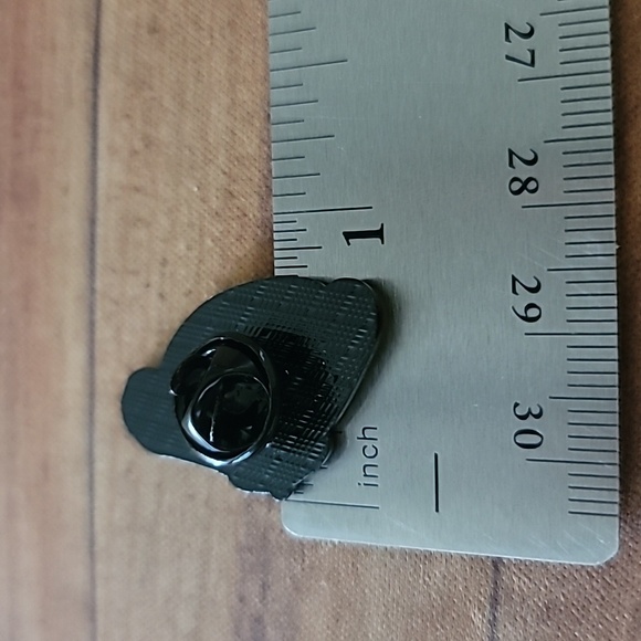 Pompompurin Enamel Lapel Brooch Pin Accessory - Picture 5 of 6